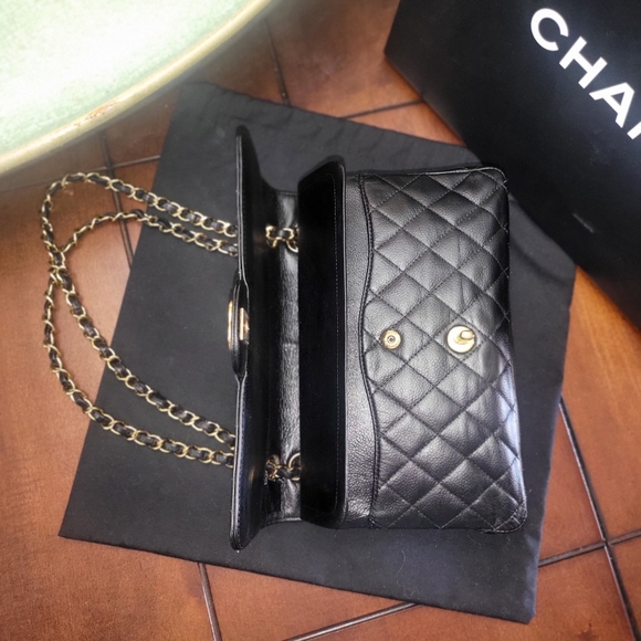 Chanel Black medium double flap - Picture 3 of 15